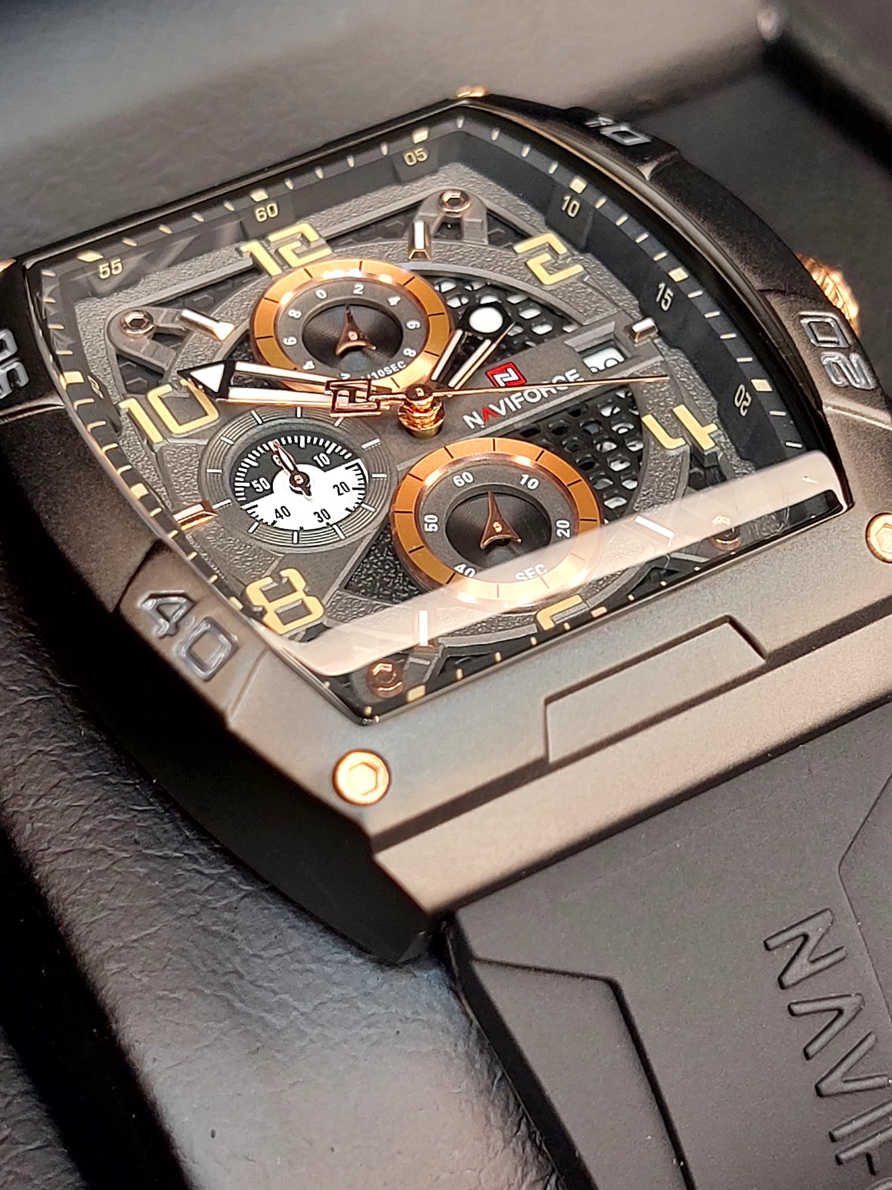 ساعت اسپرت مردانه برند NAVIFORCE مدلNF8025-K مشکی